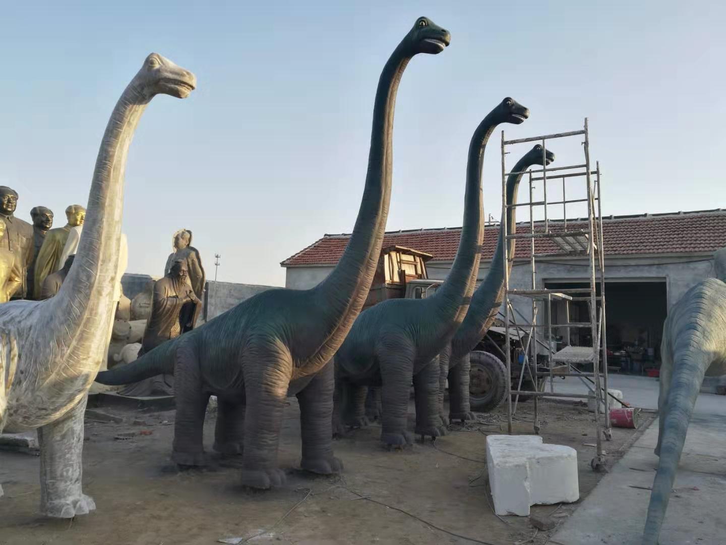 恐龍雕塑項目部分完工，出廠安裝（組圖）。