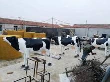 奶牛及草垛雕塑_濱州宏景雕塑有限公司